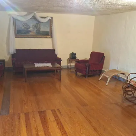 Encantadora En Montanas Teror