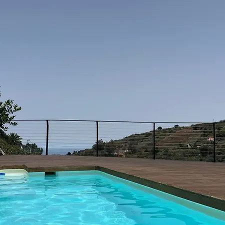 Encantadora En Montanas * Teror