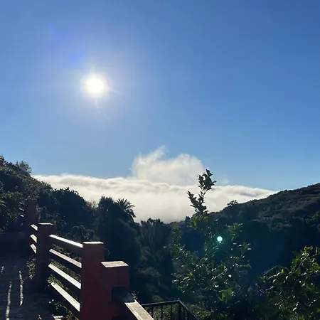 Encantadora En Montanas Teror